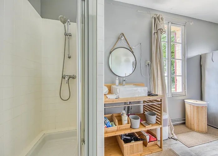 Echappee Bel * Arveyres